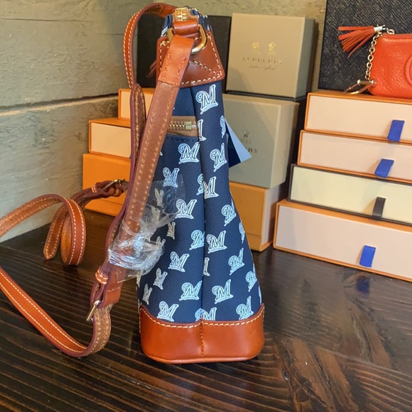 NWT Dooney & Bourke Milwaukee Brewers Crossbody - Picture 8 of 17